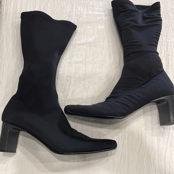 Women’s Black Heeled Boots Size 9 - Picture 2 of 6